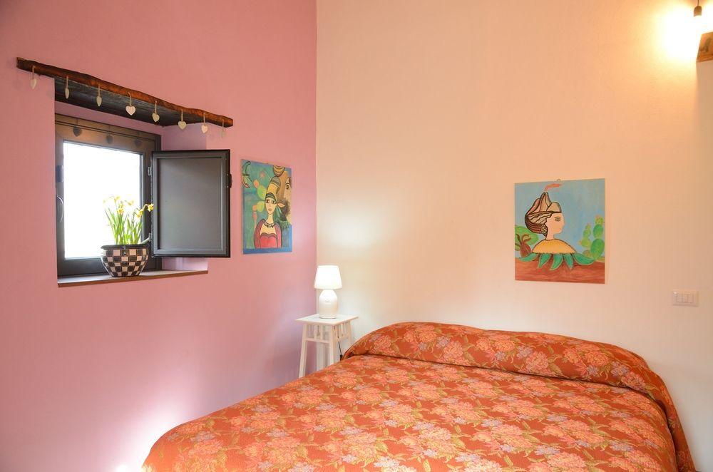 Il Tanaceto Hotel Castiglione De Sicilia Bagian luar foto